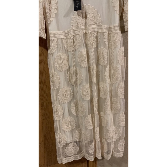 MIDI lace dress with accesories - Picture 8 of 11